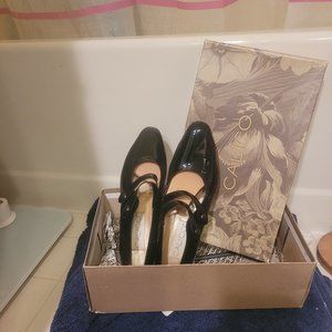 Calico SHOES WITH STRAP Size 6M. with box